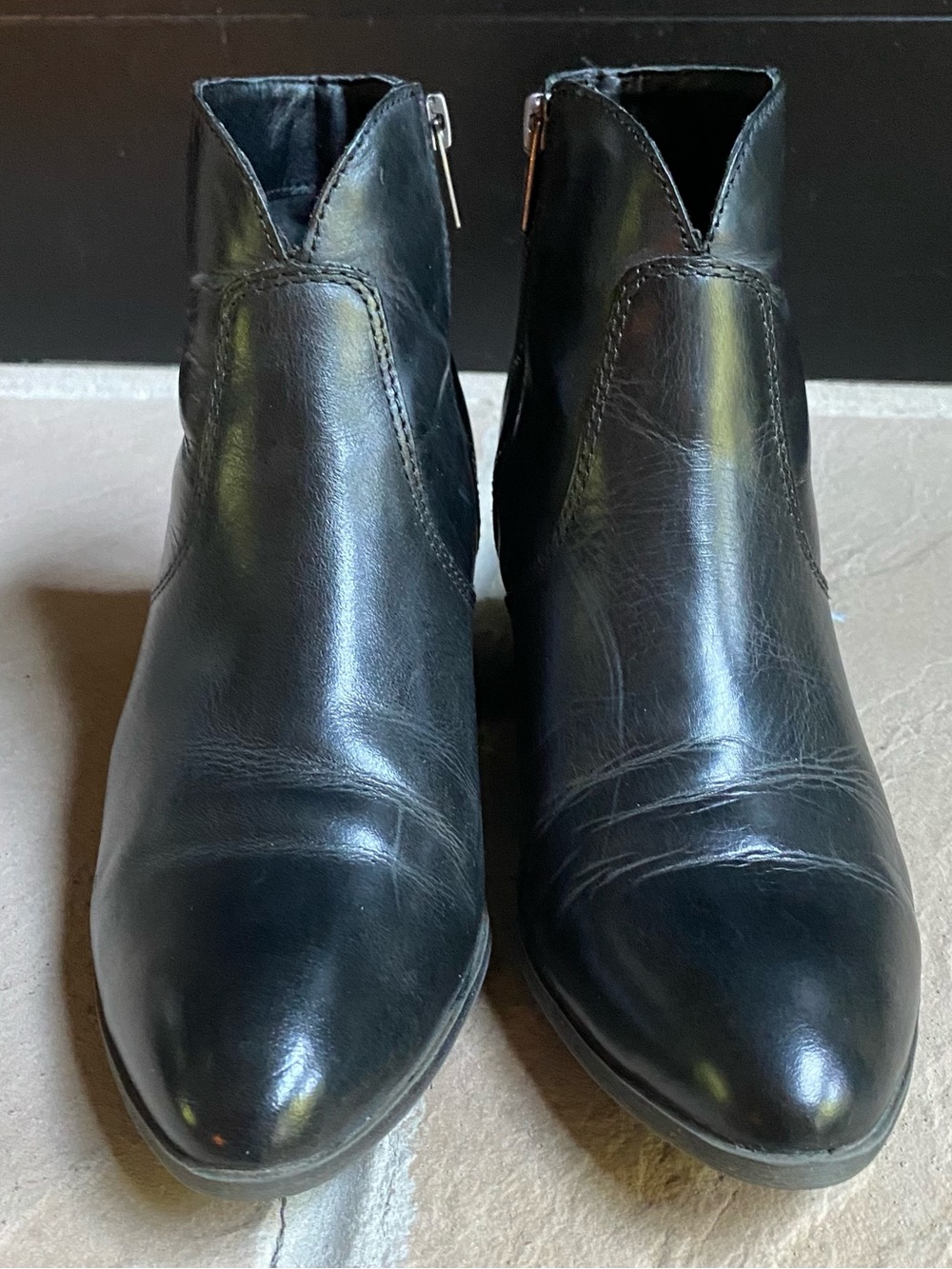 FRYE Jennifer Black Leather Ankle Boots Size 7 Preowned. Western-Inspired Style.